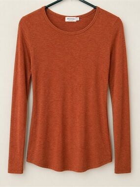 2-Pack Sherosa Long Sleeve Basic Tees Size Medium Bundle